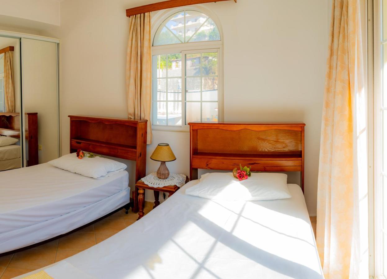 Valsamis Villa Apartments Poros  Ngoại thất bức ảnh