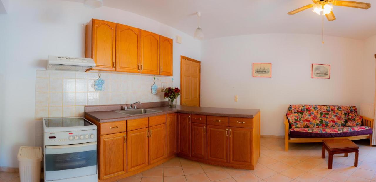 Valsamis Villa Apartments Poros  Ngoại thất bức ảnh