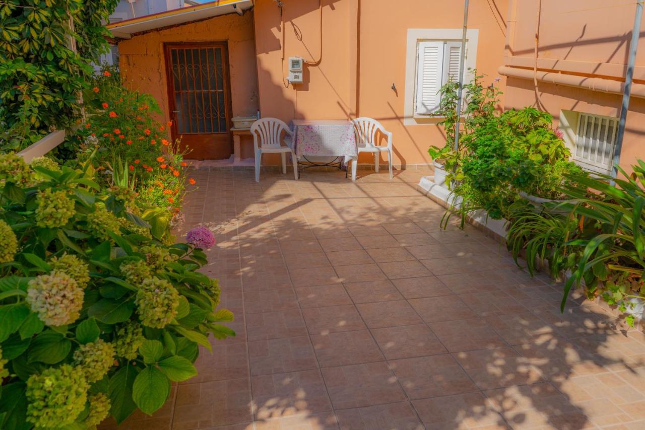 Valsamis Villa Apartments Poros  Ngoại thất bức ảnh