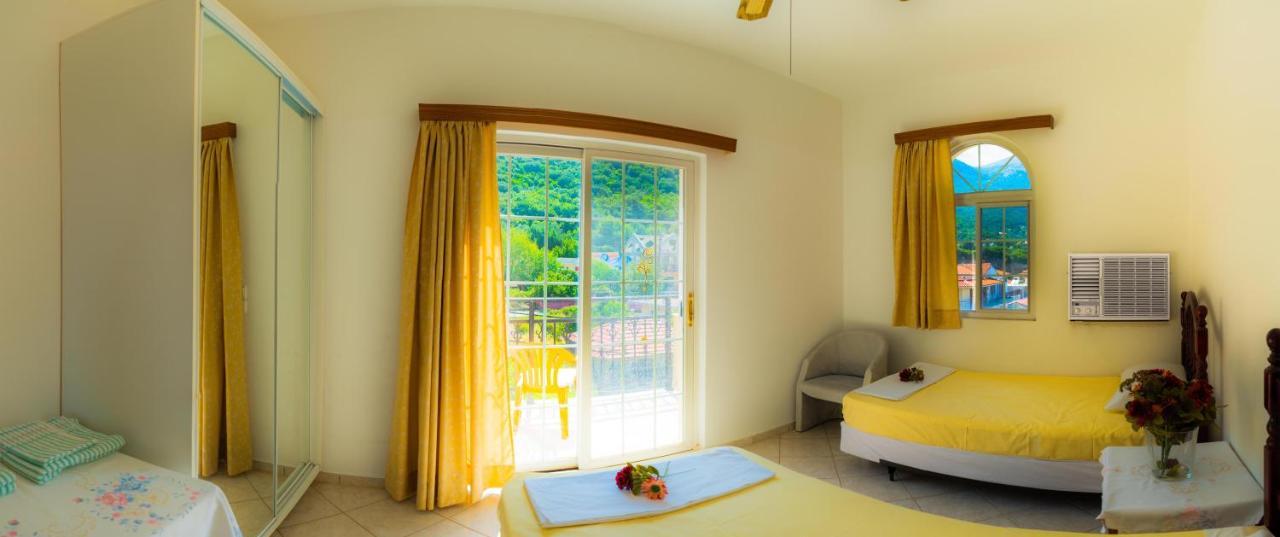 Valsamis Villa Apartments Poros  Ngoại thất bức ảnh